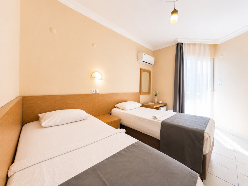 Yaman Life Hotel image