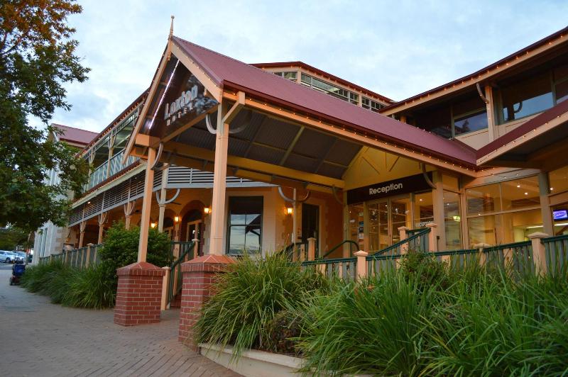 Loxton Community Hotel Motel image