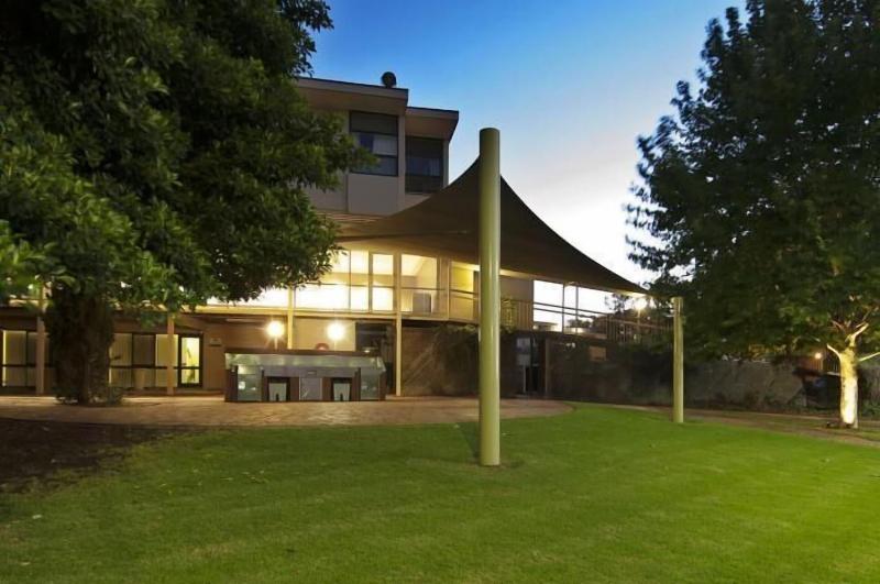 Loxton Community Hotel Motel image