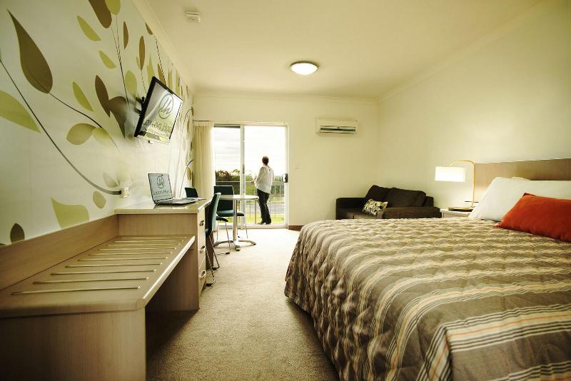 Loxton Community Hotel Motel image