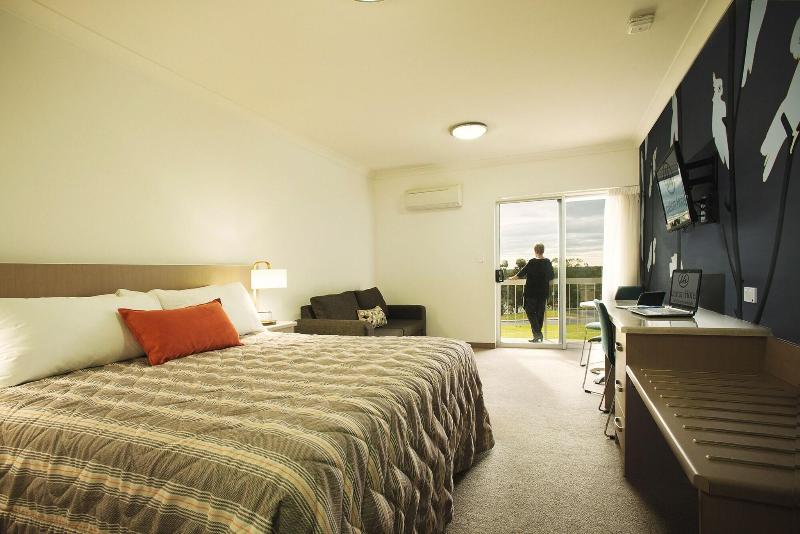 Loxton Community Hotel Motel image 7