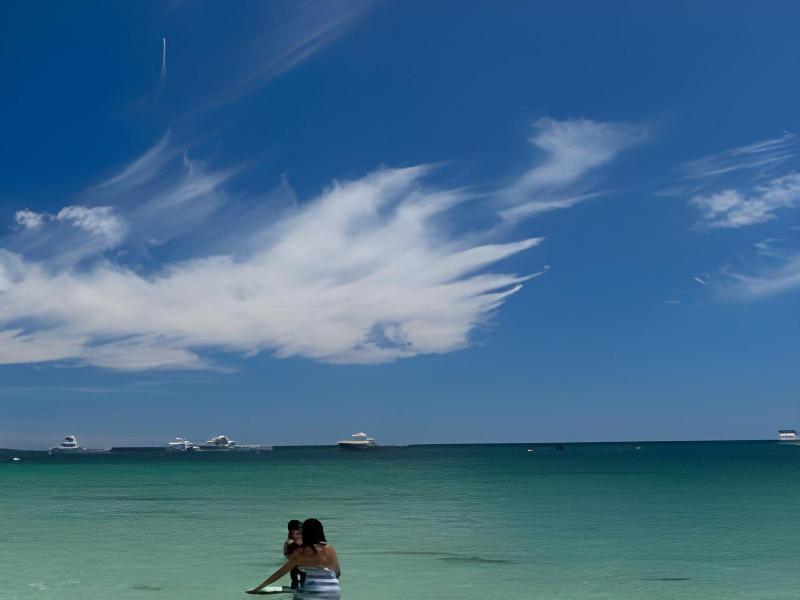 Lancelin Beach Hotel