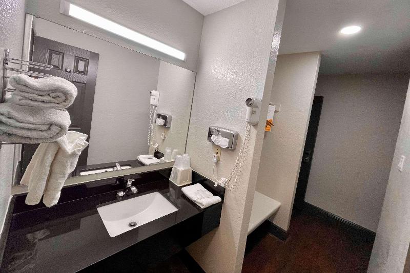 Rodeway Inn Georgetown image