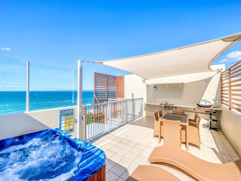 On The Beach Resort Bribie Island image