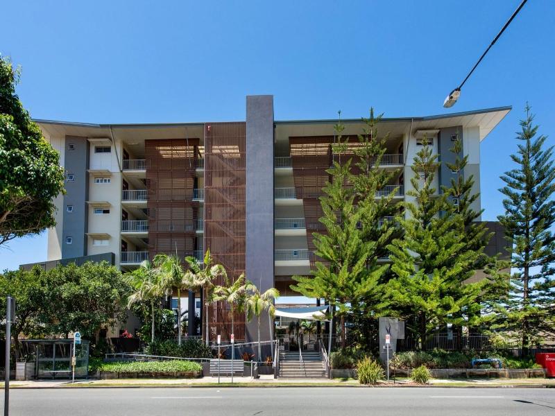 On The Beach Resort Bribie Island image