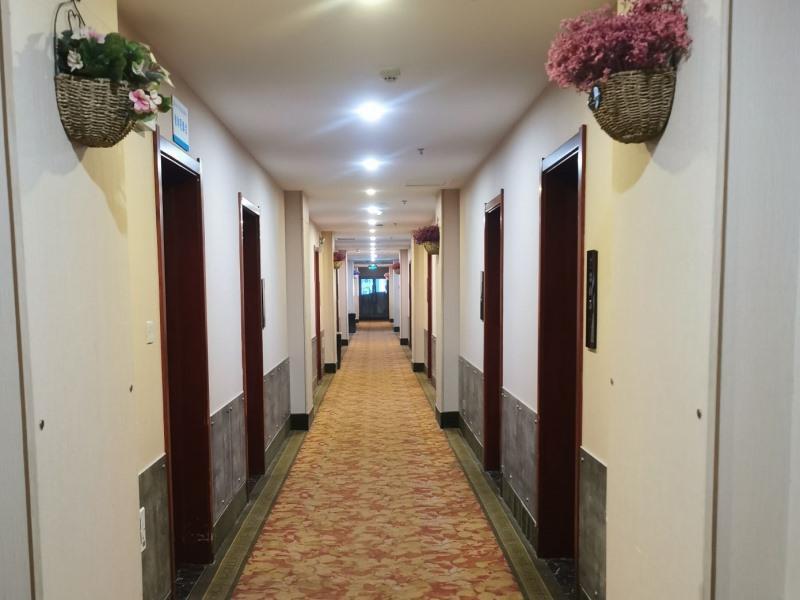 Greentree INN Hebi Hengshan Road Business Hotel image