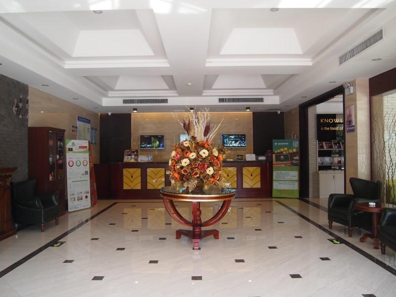 Greentree INN Hebi Hengshan Road Business Hotel image