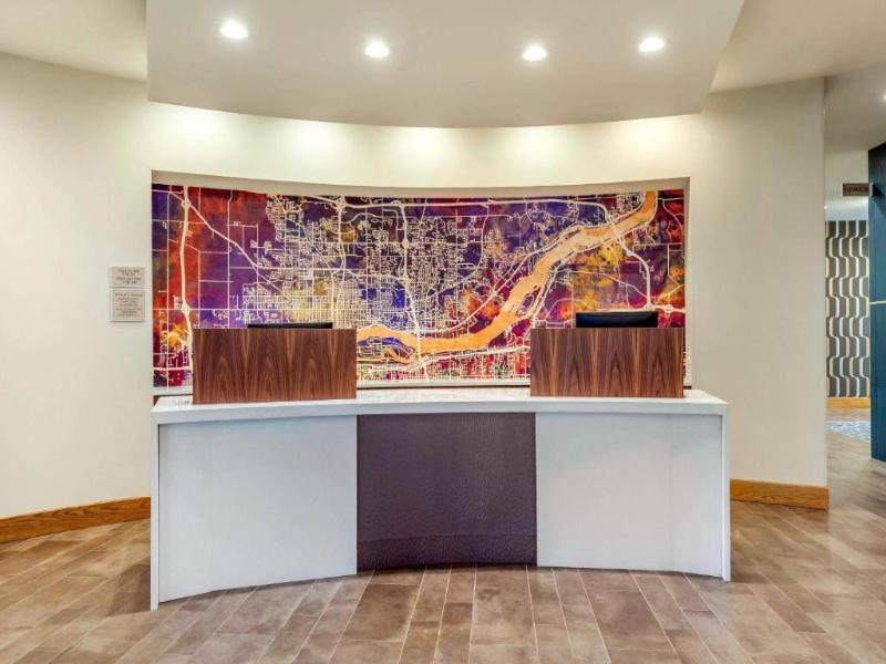 Holiday Inn Express Bettendorf Davenport NE by IHG image