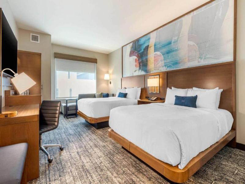 Holiday Inn Express Bettendorf Davenport NE by IHG image