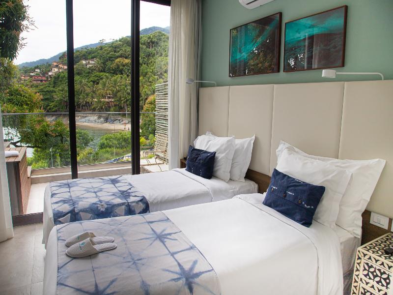 SUITE FOUR BEDROOMS