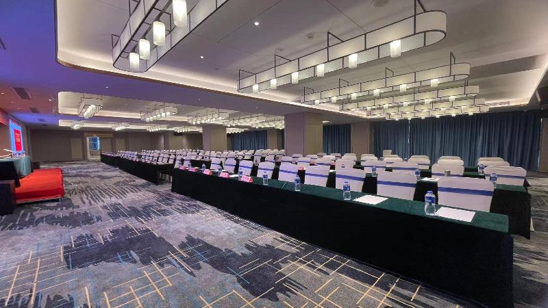 Holiday Inn Express Changzhou Xinbei image