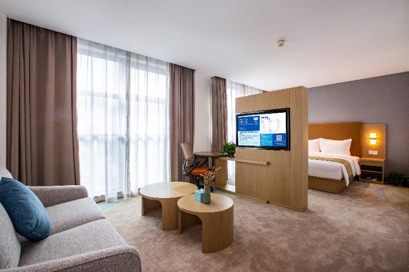 Holiday Inn Express Changzhou Xinbei image