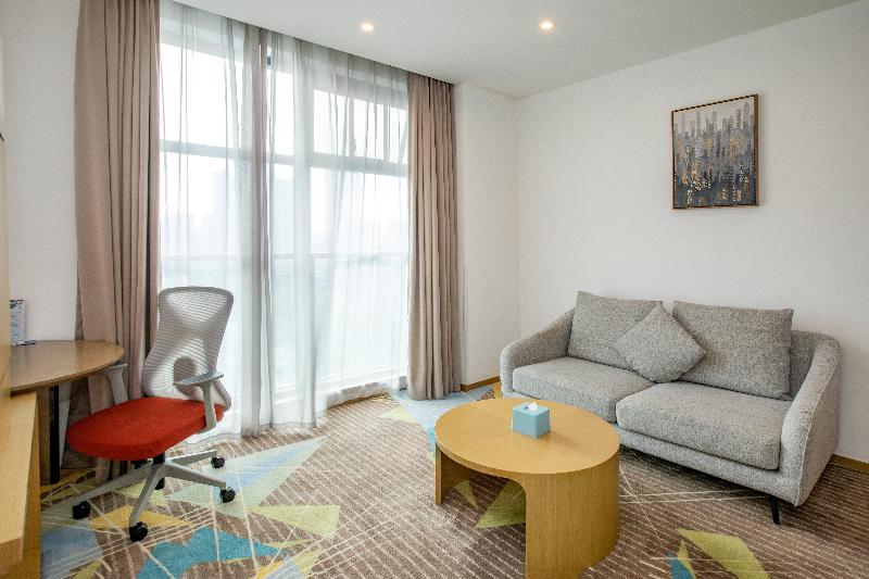 Holiday Inn Express Changzhou Xinbei image
