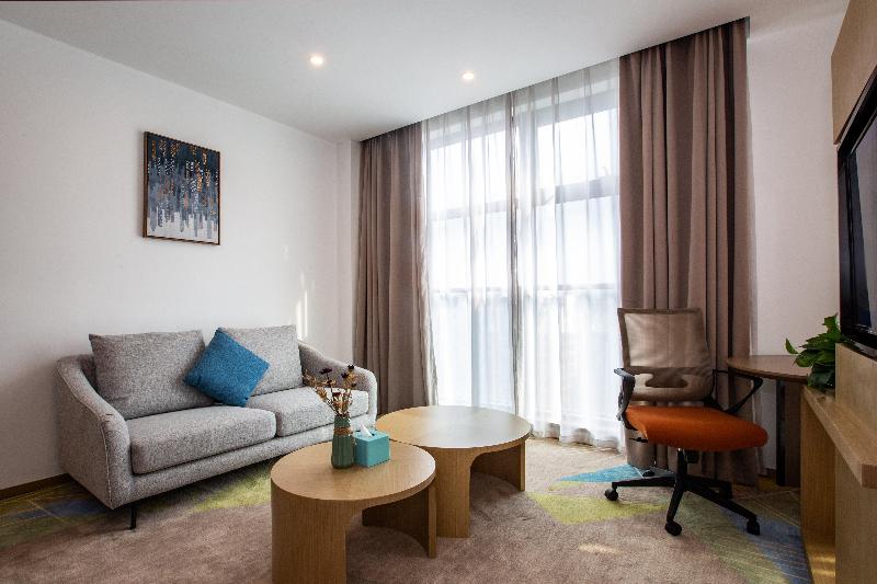 Holiday Inn Express Changzhou Xinbei image