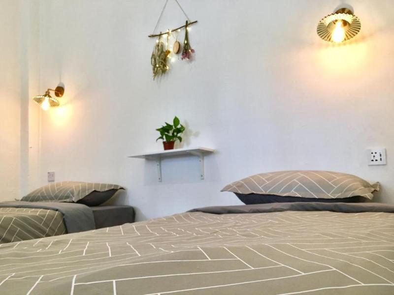 Humble Ground Café & Guesthouse image