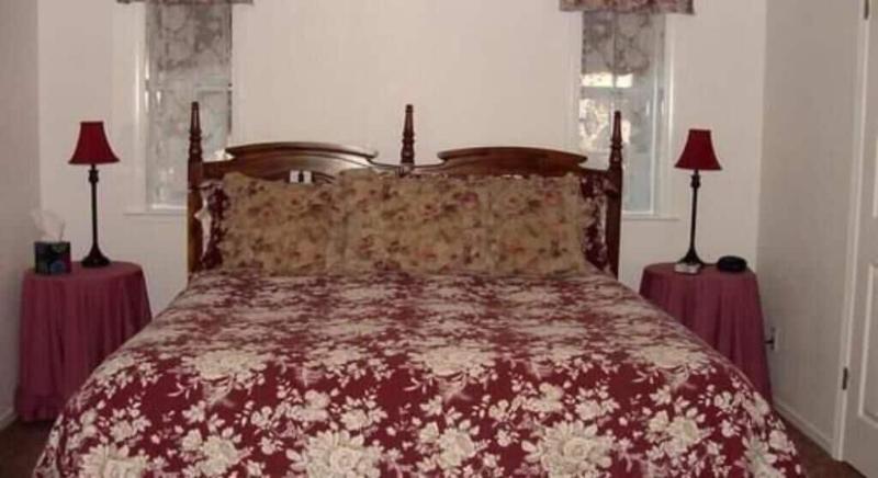 Apple Blossom Inn image