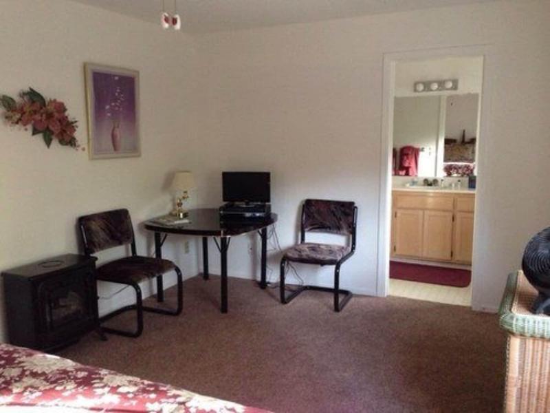Apple Blossom Inn image