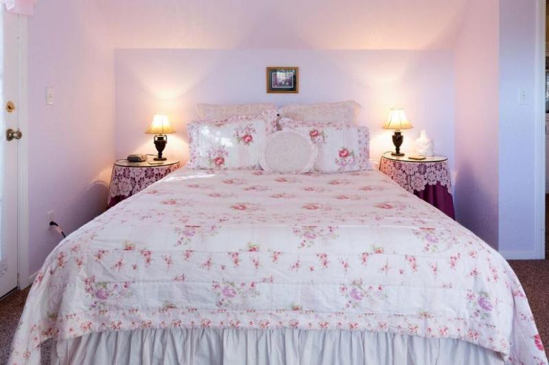 Apple Blossom Inn image