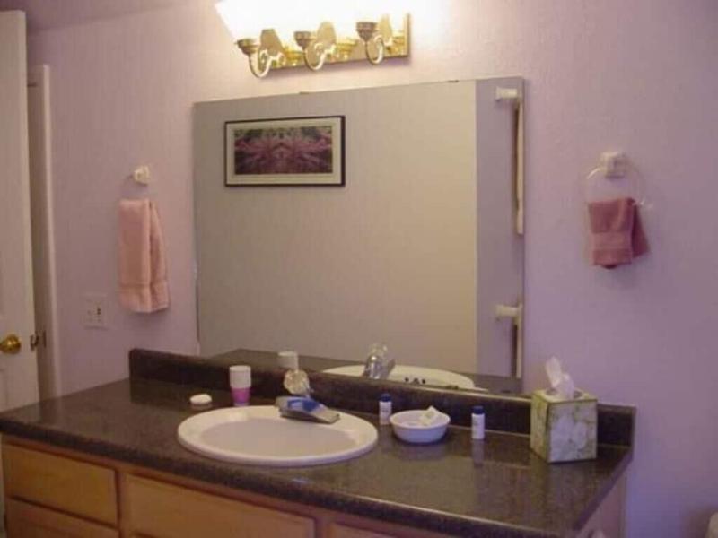 Apple Blossom Inn image