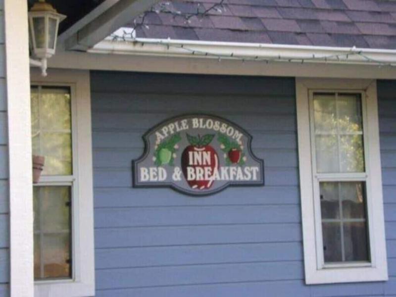 Apple Blossom Inn image