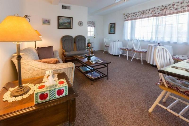 Apple Blossom Inn image