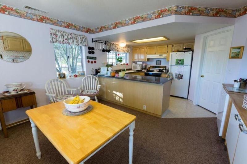Apple Blossom Inn image