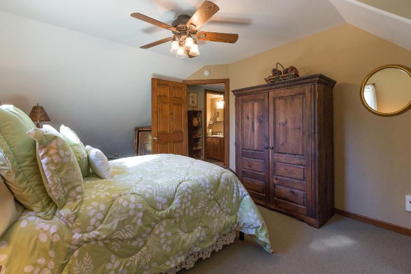 Apple Blossom Inn image