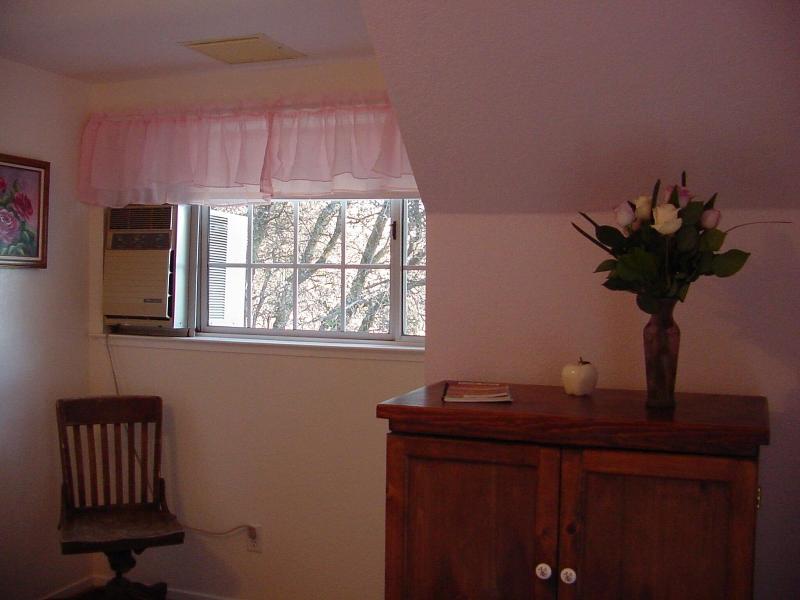 Apple Blossom Inn image