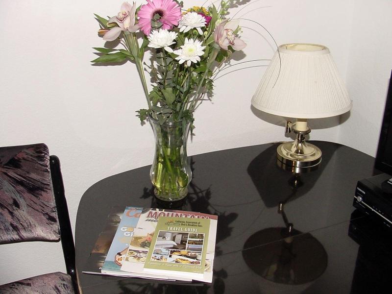Apple Blossom Inn image