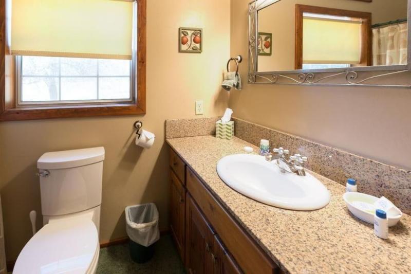 Apple Blossom Inn image