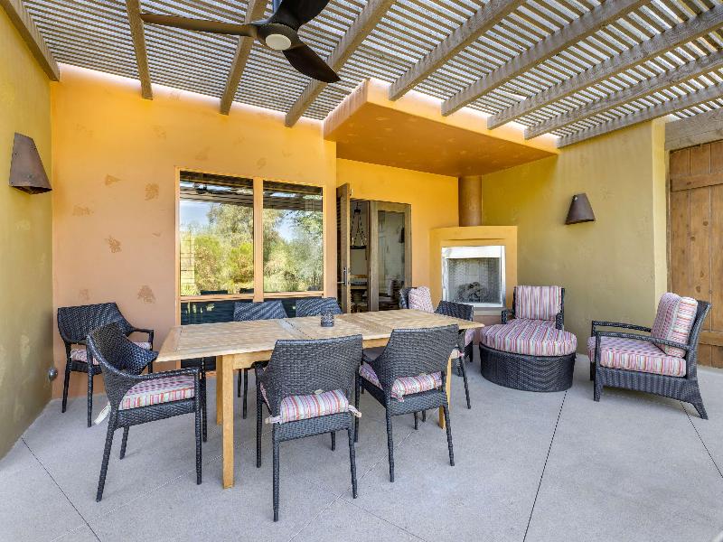 Hilton Grand Vacations Club Palm Desert image