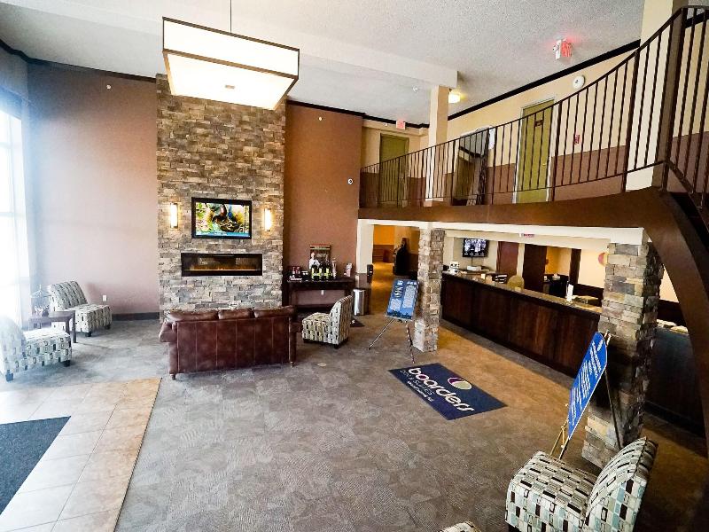 Boarders Inn Suites By Cobblestone Hotels Grand Is