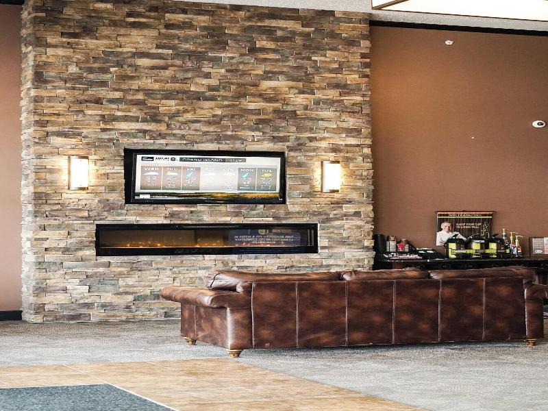 Boarders Inn Suites By Cobblestone Hotels Grand Is