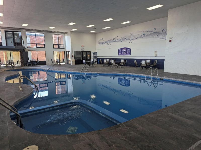 Boarders Inn Suites By Cobblestone Hotels Grand Is
