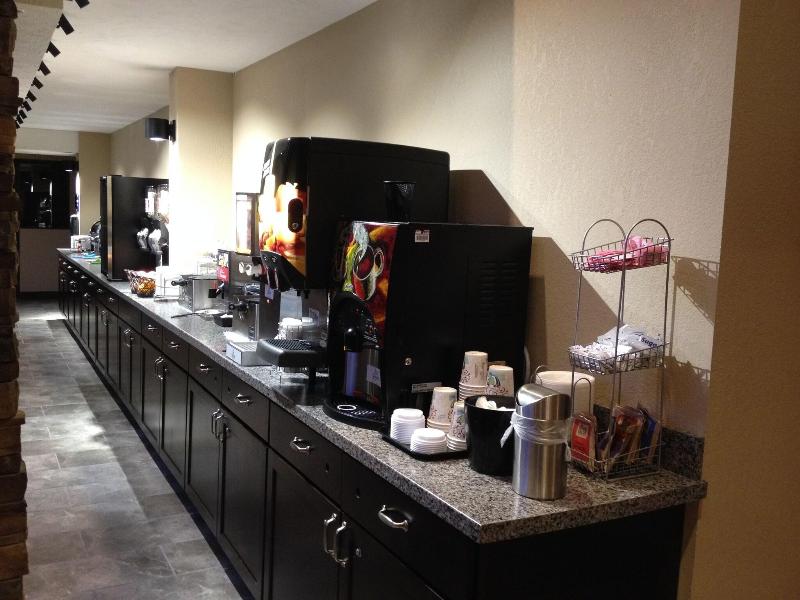 Boarders Inn Suites By Cobblestone Hotels Grand Is
