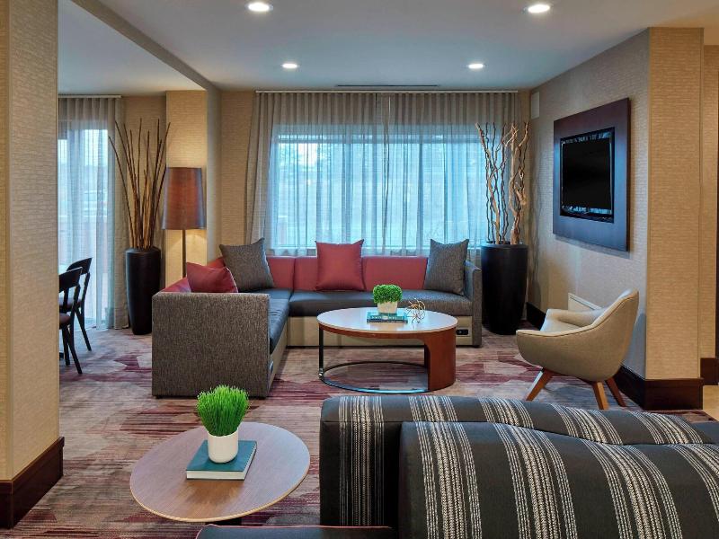 Courtyard By Marriott Albany Thruway image