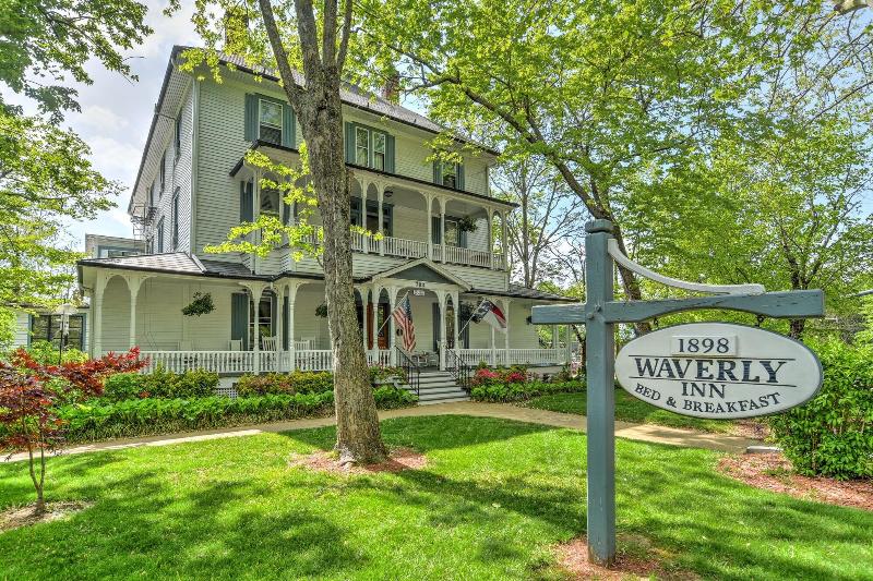 1898 Waverly Inn image