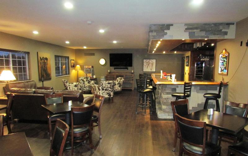 Oak Hill Inn Suites image