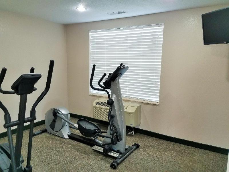 Oak Hill Inn Suites image 4