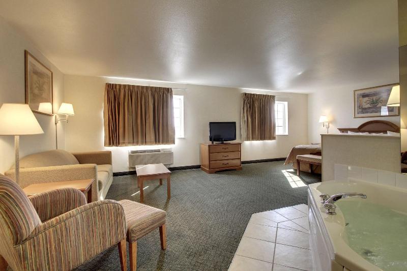 Oak Hill Inn Suites image