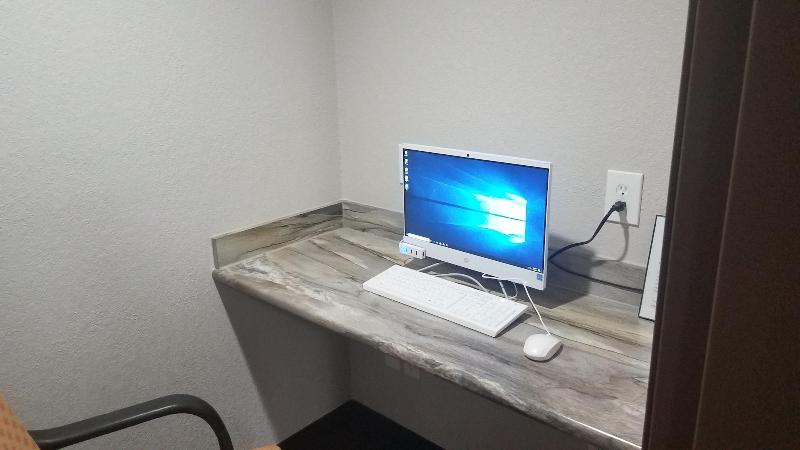 Oak Hill Inn Suites image