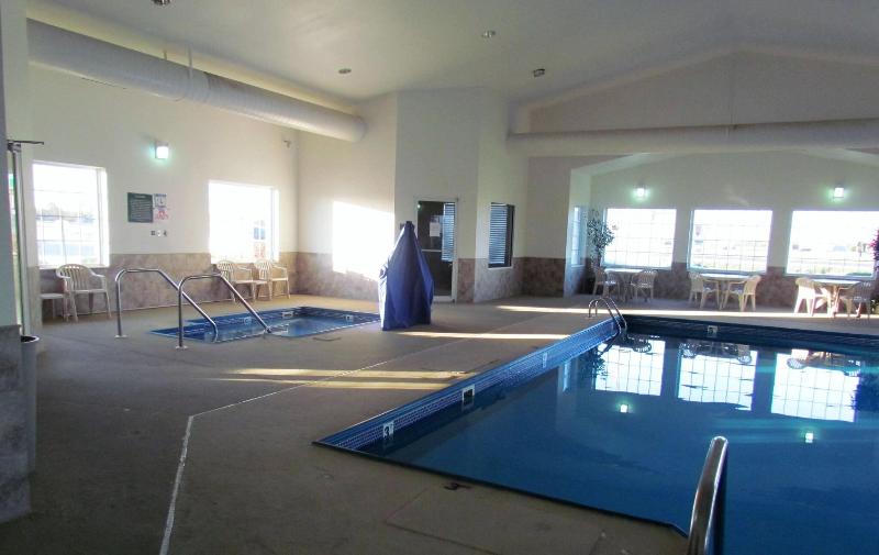 Oak Hill Inn Suites image