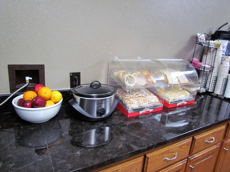Oak Hill Inn Suites image