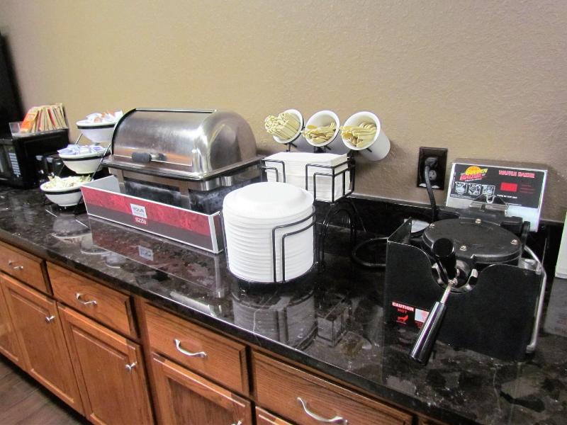 Oak Hill Inn Suites image