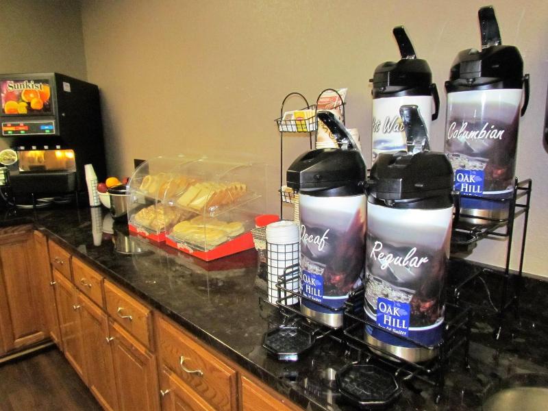 Oak Hill Inn Suites image
