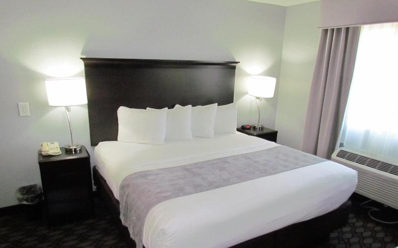 Oak Hill Inn Suites image