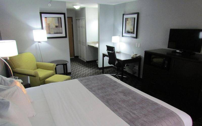 Oak Hill Inn Suites image