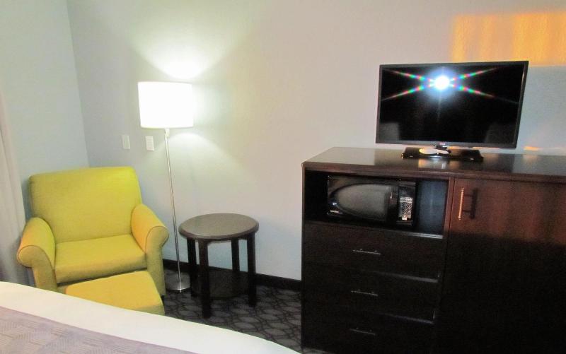 Oak Hill Inn Suites image