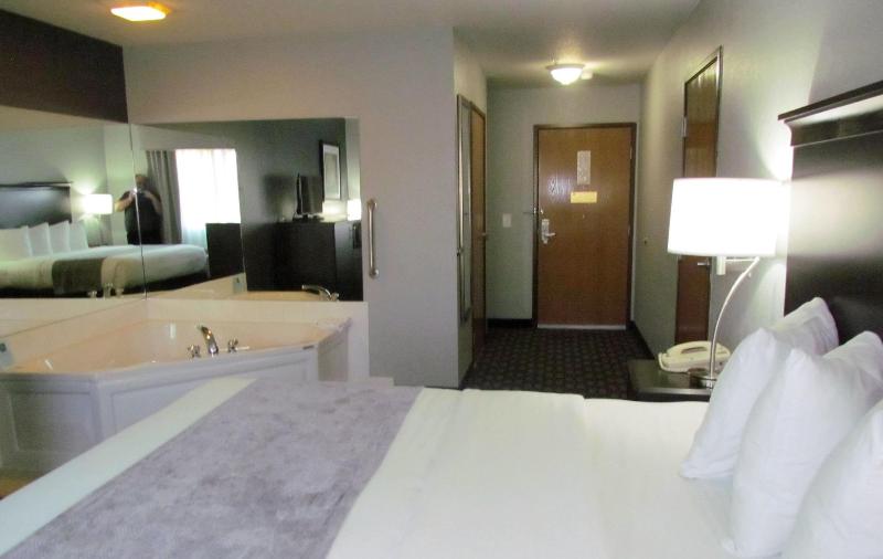 Oak Hill Inn Suites image