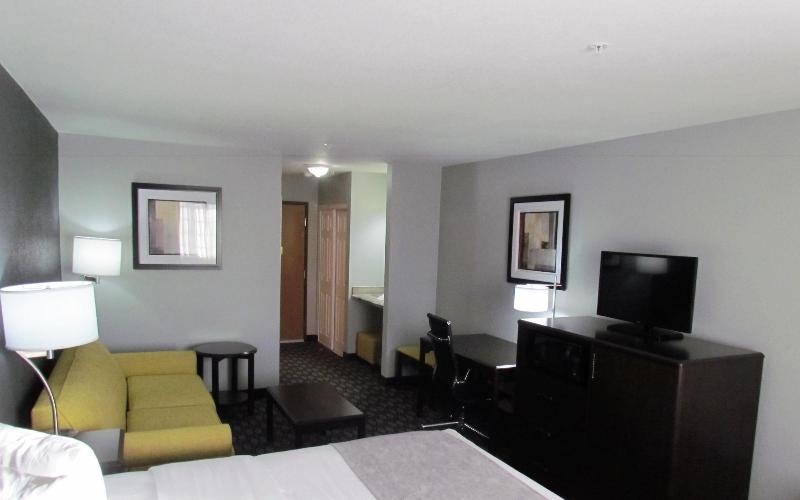 Oak Hill Inn Suites image